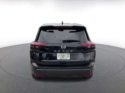 Used 2025 Nissan Rogue SV FWD image 12