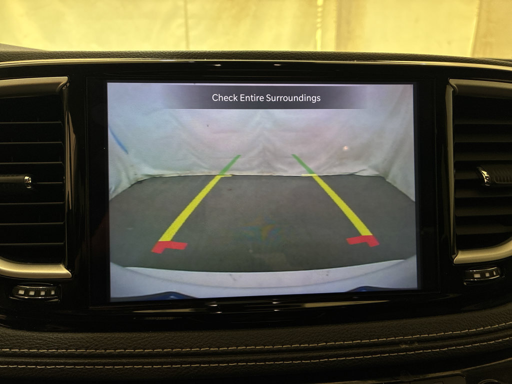 Used 2024 Chrysler Pacifica Limited FWD image 30