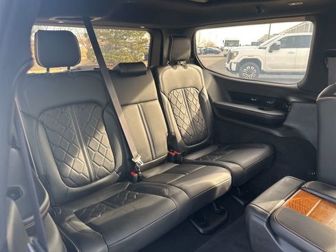 Used 2022 Jeep Grand Wagoneer Series III image 33