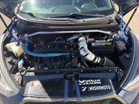 Used 2016 Hyundai Veloster Turbo image 32