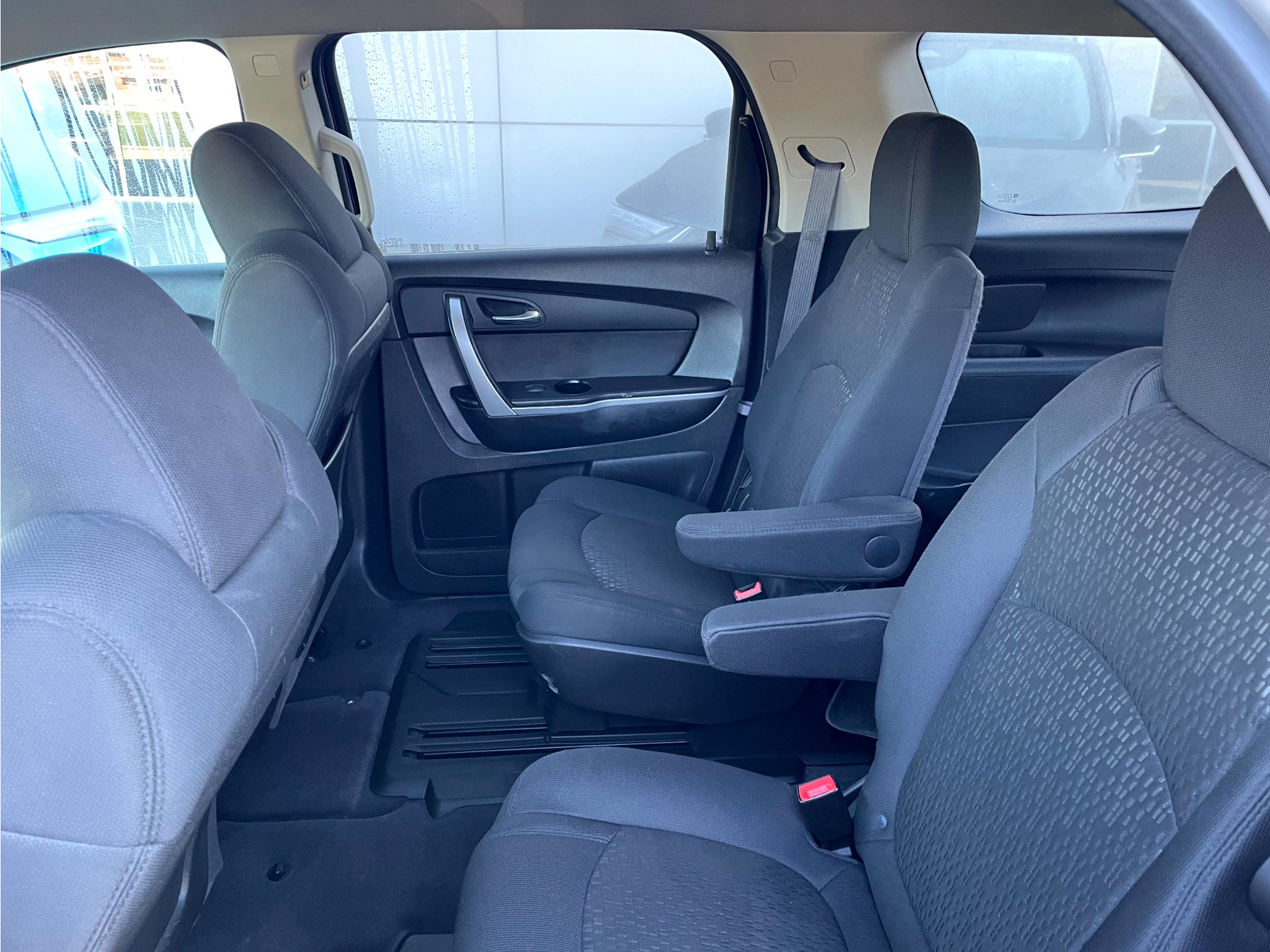 Used 2012 GMC Acadia SLE AWD/4WD image 9