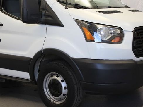 Used 2017 Ford Transit 250 130 Low Roof RWD image 3