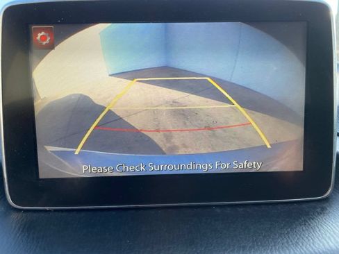 Used 2016 MAZDA MAZDA3 i Sport w/ Preferred Equipment Package FWD image 11