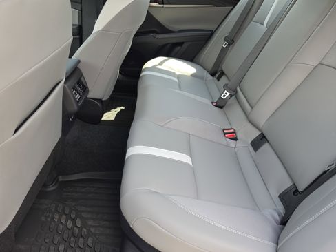 New 2026 Toyota Camry SE FWD image 10
