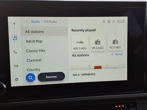 Used 2025 Toyota Camry SE image 33