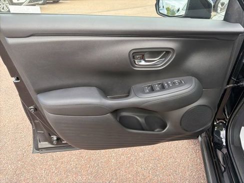 Certified 2023 Honda HR-V LX image 7