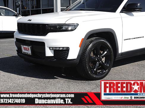 Used 2023 Jeep Grand Cherokee L Limited w/ Black Appearance Package AWD/4WD image 41
