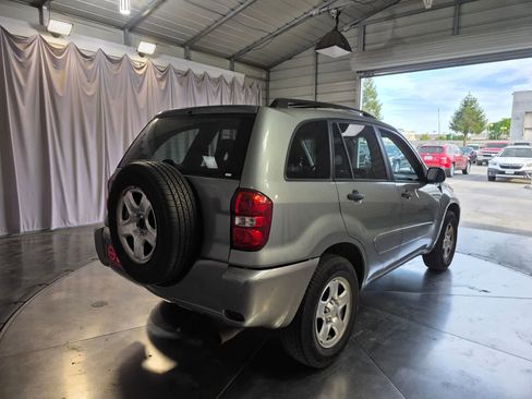 Used 2004 Toyota RAV4 2WD image 10