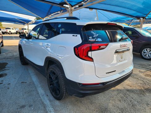 Used 2021 GMC Terrain SLE w/ Elevation Edition FWD image 3
