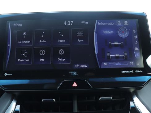 Used 2021 Toyota Venza Limited image 32