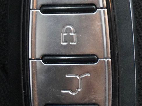 Used 2022 Hyundai Elantra SEL FWD image 19