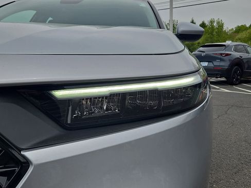 Used 2024 Honda Accord EX image 10