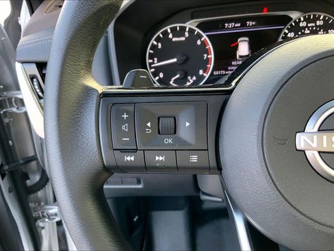 Used 2022 Nissan Rogue SV FWD image 21