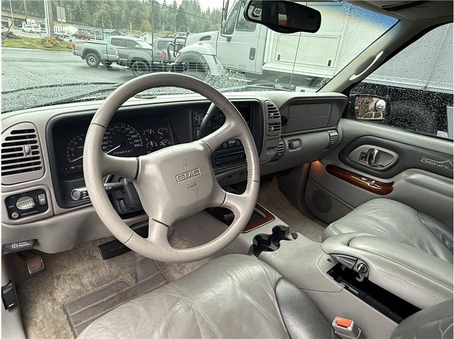 Used 1999 GMC Yukon Denali AWD/4WD image 22
