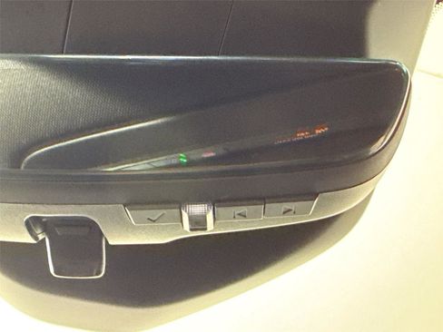 Used 2024 Cadillac Escalade Sport RWD image 22
