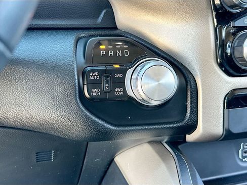 Used 2022 RAM 1500 Laramie AWD/4WD image 17