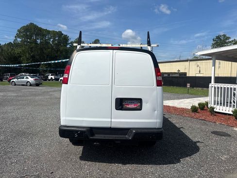 Used 2020 Chevrolet Express 2500 w/ Communications Package RWD image 7