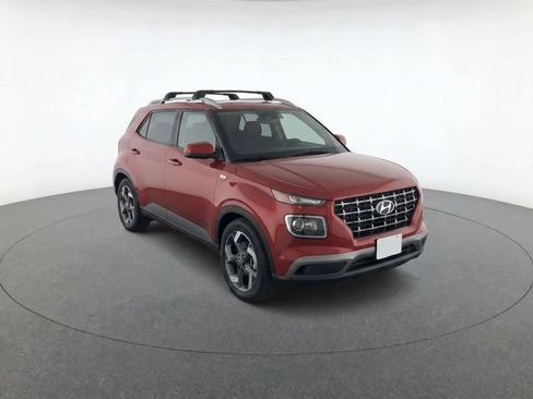 Certified 2023 Hyundai Venue SEL FWD image 2