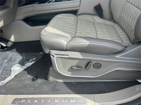 New 2025 Ford F350 Platinum w/ Platinum Plus Package image 27