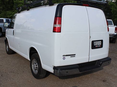 Used 2015 Chevrolet Express 3500 RWD image 7