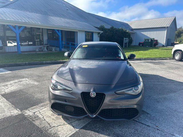 Used 2019 Alfa Romeo Giulia w/ Quick Order Package 22K Sport RWD image 8