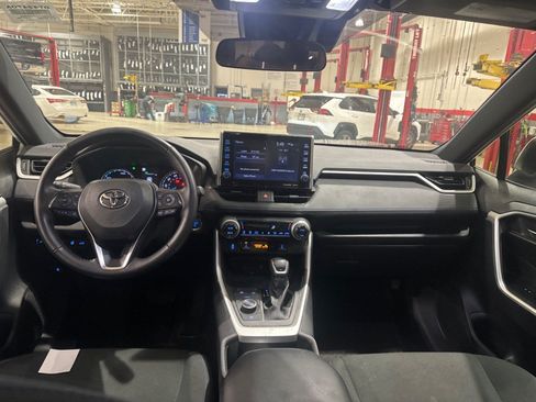 Used 2022 Toyota RAV4 SE w/ Convenience Package AWD/4WD image 39