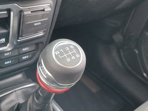 Used 2025 Jeep Wrangler Sport AWD/4WD image 10
