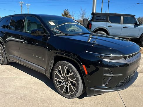 Used 2025 Jeep Wagoneer S Limited image 5