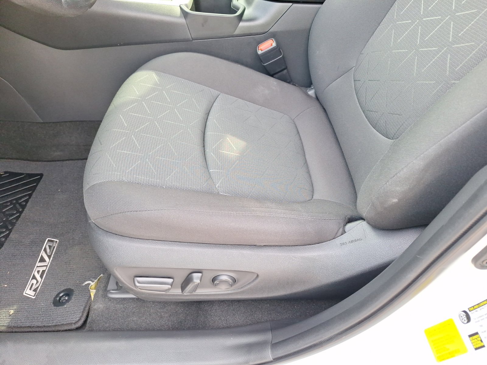 Used 2024 Toyota RAV4 XLE w/ Convenience Package AWD/4WD image 17