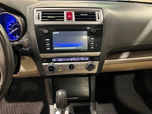 Used 2016 Subaru Outback 2.5i Limited AWD/4WD image 31