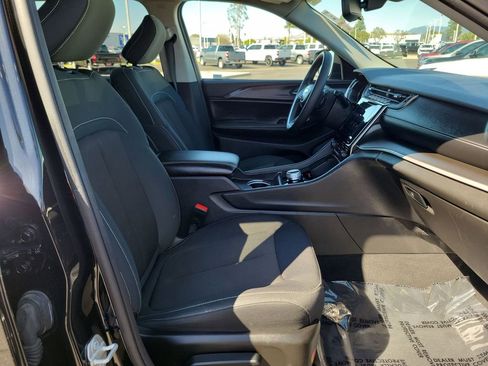 Used 2024 Jeep Grand Cherokee L Laredo image 26