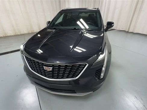 Certified 2023 Cadillac XT4 Premium Luxury w/ Cold Weather Package image 3