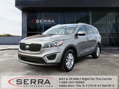 Used 2017 Kia Sorento AWD w/ LX Convenience Package