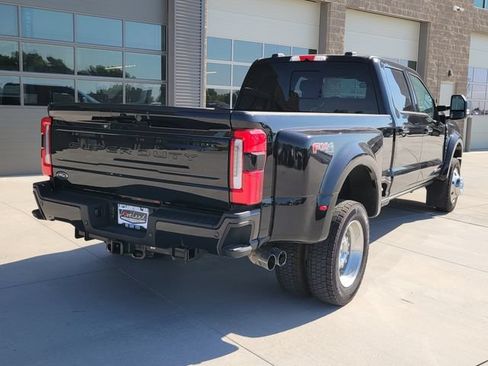 Certified 2026 Ford F450 Platinum w/ FX4 Off-Road Package AWD/4WD image 3