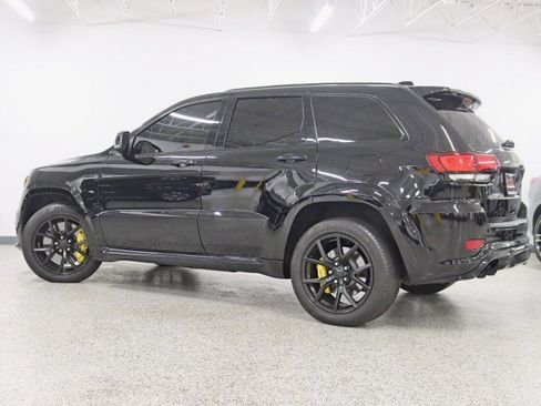 Used 2021 Jeep Grand Cherokee Trackhawk AWD/4WD image 9