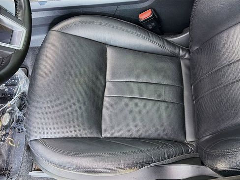 Used 2018 Land Rover Discovery Sport HSE AWD/4WD image 26