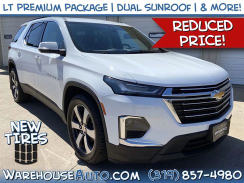 Used 2023 Chevrolet Traverse LT w/ LT Premium Package AWD/4WD image 1