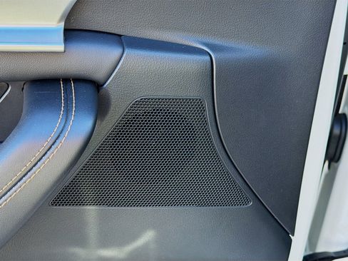 Used 2025 MAZDA CX-70 Plug-In Hybrid w/ Premium Pkg image 25