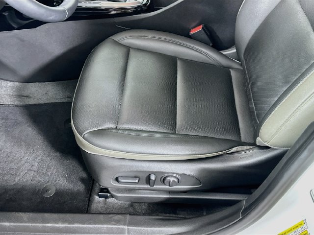 Used 2025 Chevrolet Trax ACTIV w/ Driver Confidence Package FWD image 25