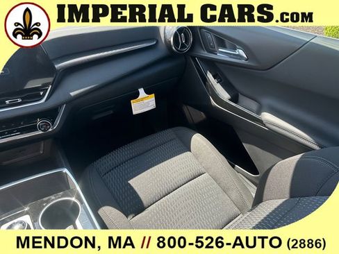 New 2026 Chevrolet Equinox LT AWD/4WD image 19