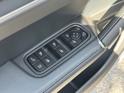 New 2026 Porsche Cayenne Turbo AWD/4WD image 8