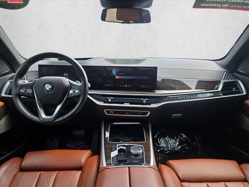 Used 2024 BMW X5 xDrive40i w/ Premium Package image 15