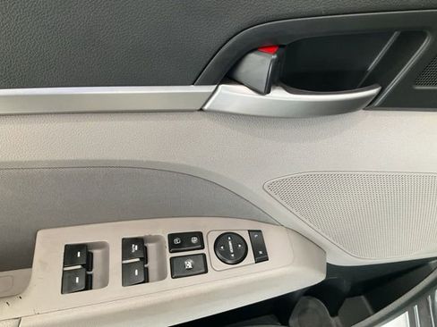 Used 2019 Hyundai Elantra Value Edition image 5