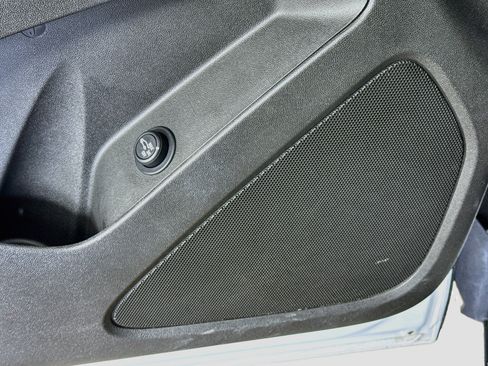 Used 2023 Chevrolet Equinox LT FWD image 20