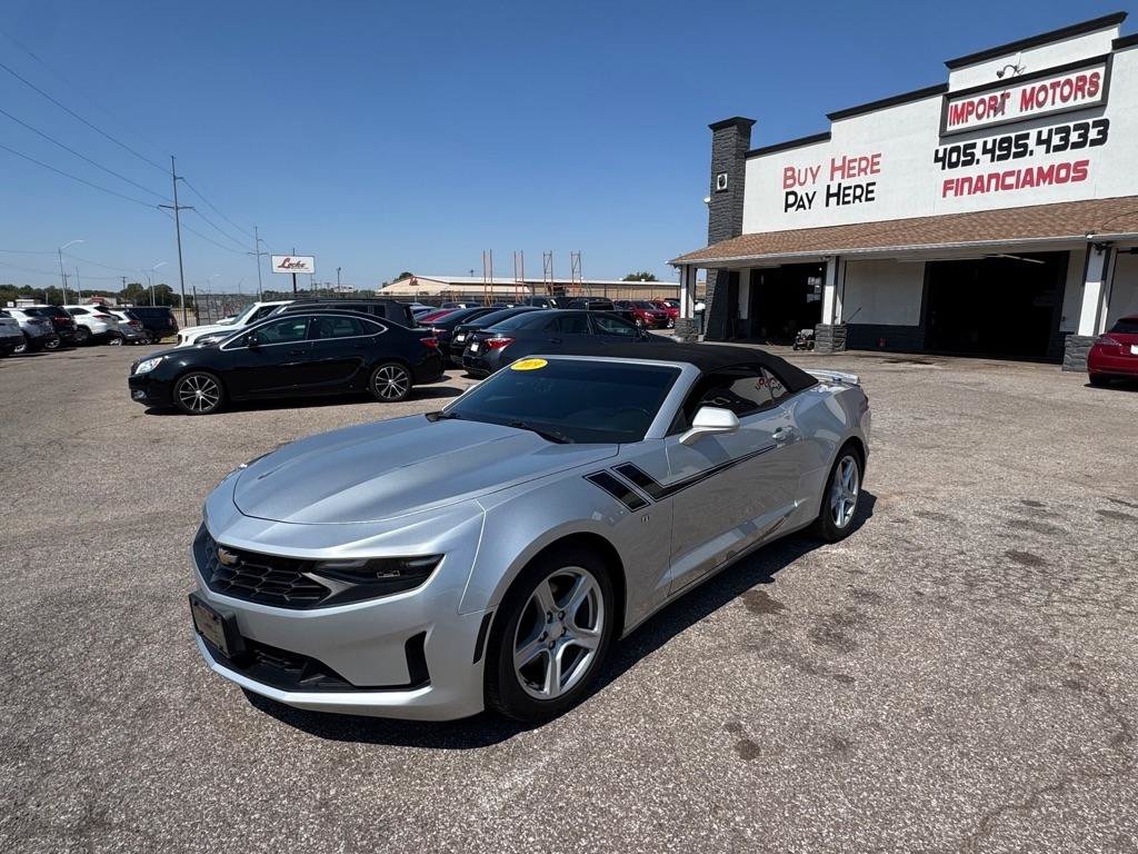 Used 2019 Chevrolet Camaro LT RWD image 1