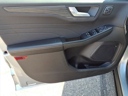 Used 2024 Ford Escape Platinum w/ Premium Technology Package image 13