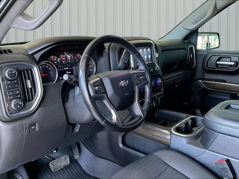 Used 2022 Chevrolet Silverado 1500 LT Trail Boss w/ Convenience Package II AWD/4WD image 4
