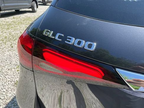 Used 2025 Mercedes-Benz GLC 300 4MATIC image 13