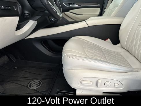 Used 2022 Buick Enclave Avenir w/ Avenir Technology Package image 15