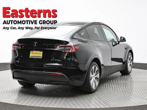 Used 2021 Tesla Model Y Long Range image 5